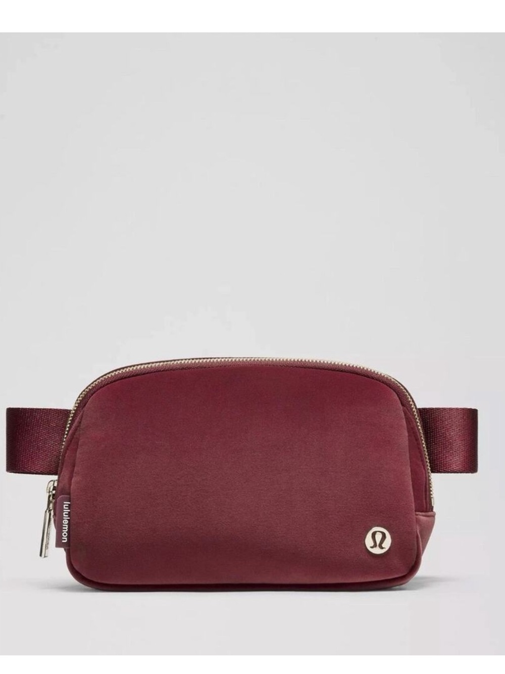 lululemon athletica Everywhere Belt Bag 1L - velour wine berry/gold